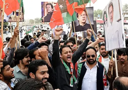 Cricketing figures advocate for humane treatment of Imran Khan image 1