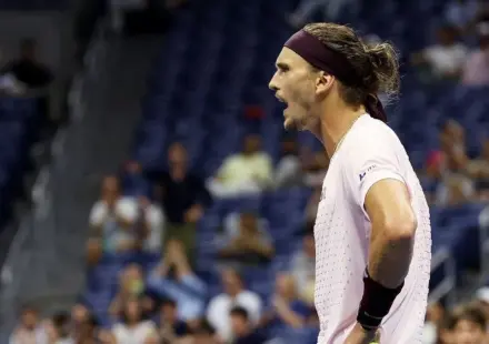 New York: Zverev wins second straight five-setter at US Open